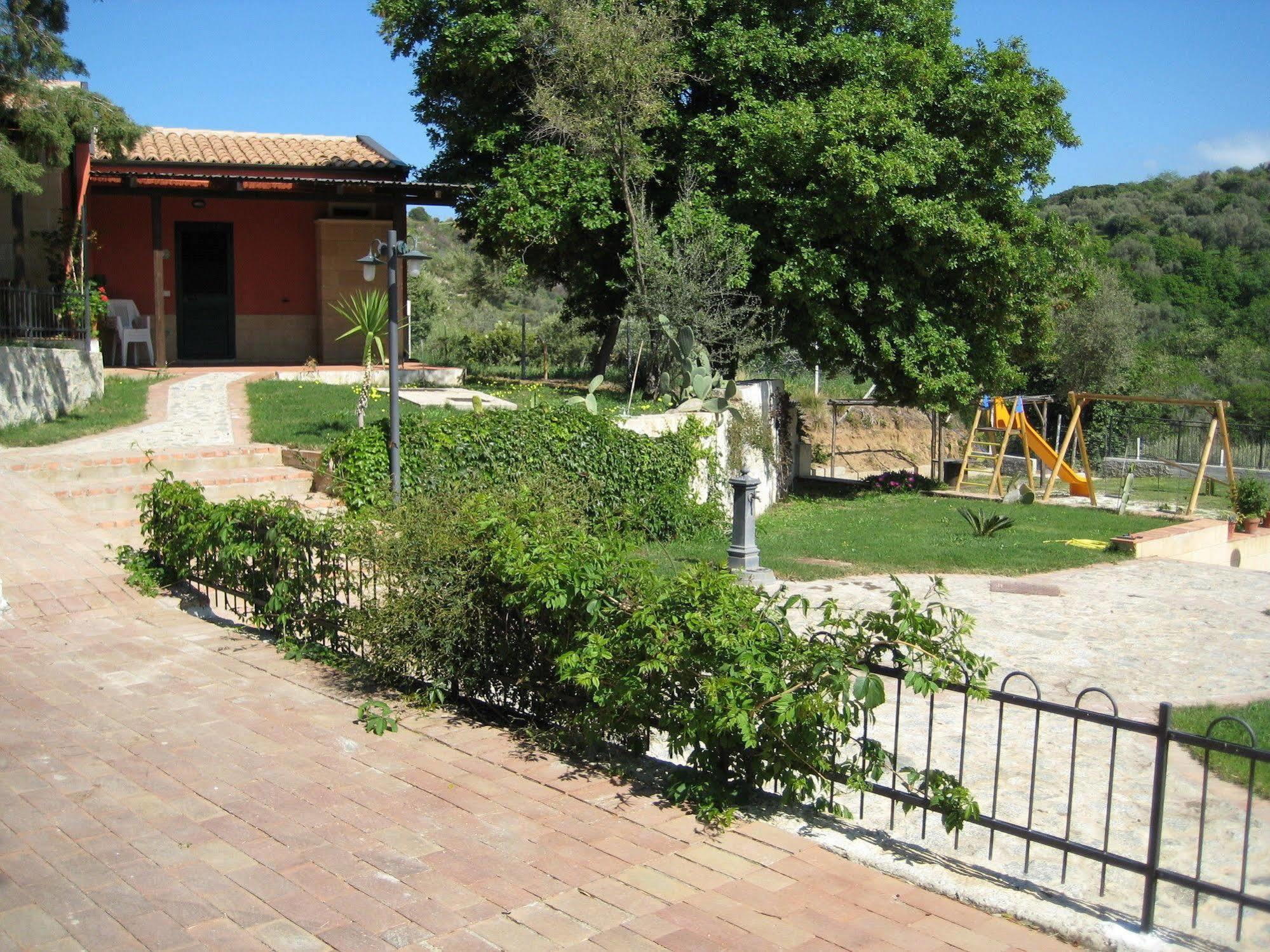 Residenza Mediterranea Цамброне Екстер'єр фото